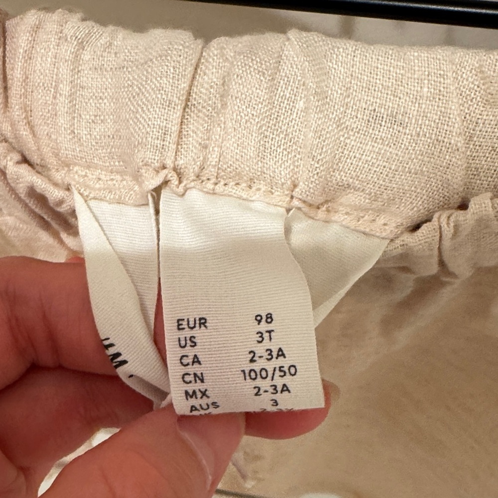Cream Ruffle Linen Shorts - Picture 6 of 6